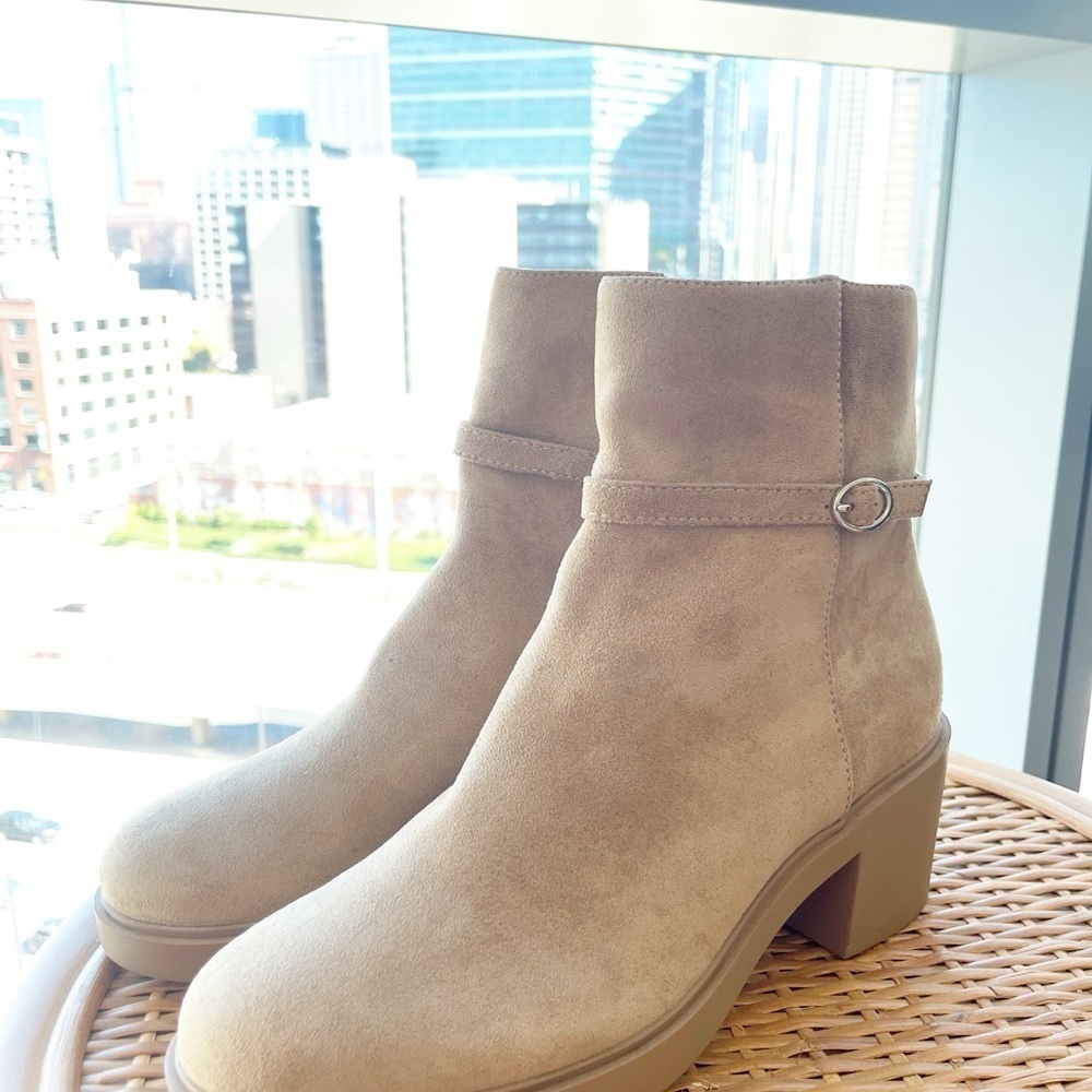 Anne Klein Fenix Suede Chunky Platform Y2K Tall Ankle Boot Block Heel Size 9.5